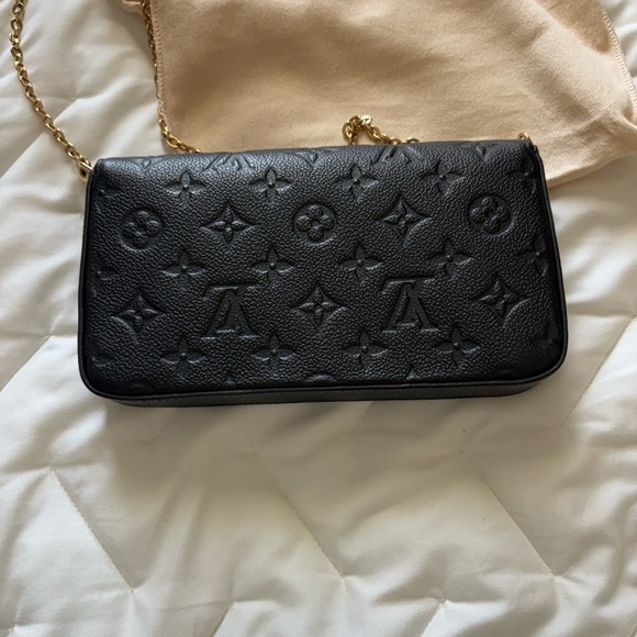 Louis Vuitton Black Monogram Crossbody Bag with Gold Chain - Picture 6 of 8